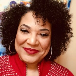 Meet your Posher, Carolyn